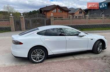 Лифтбек Tesla Model S 2014 в Киеве фото Лифтбек Tesla Model S 2014 в Киеве