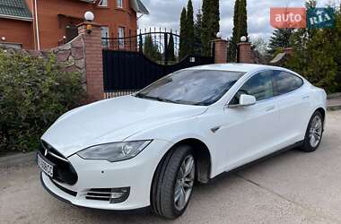 Лифтбек Tesla Model S 2014 в Киеве фото 2 Лифтбек Tesla Model S 2014 в Киеве