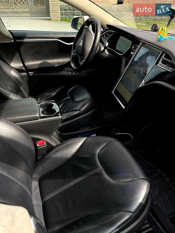 Лифтбек Tesla Model S 2014 в Киеве фото 8 Лифтбек Tesla Model S 2014 в Киеве