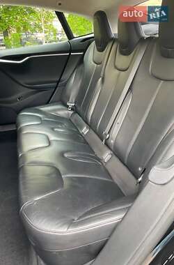 Лифтбек Tesla Model S 2015 в Киеве