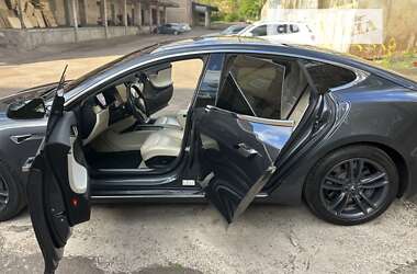 Лифтбек Tesla Model S 2018 в Кривом Роге