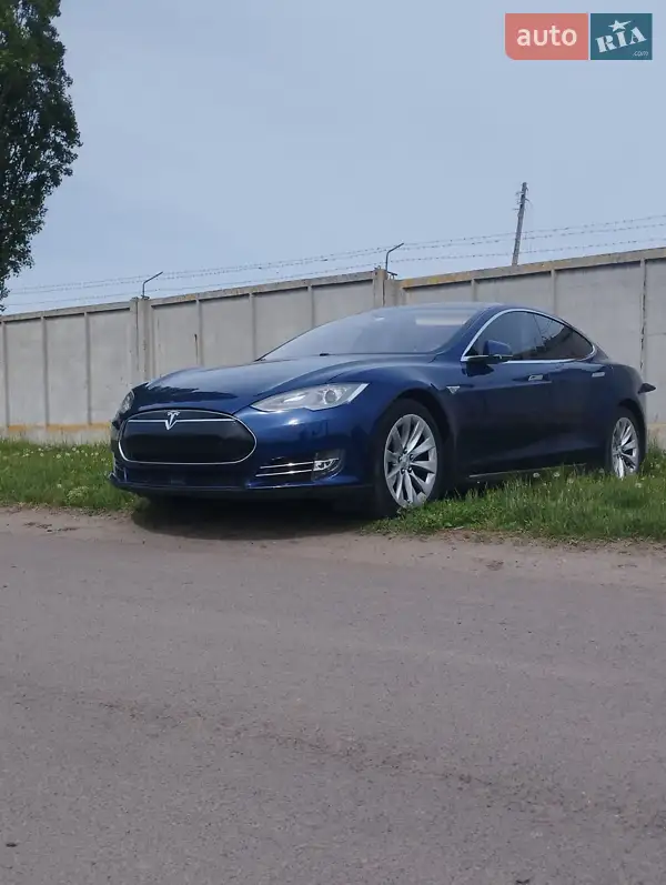 Tesla Model S