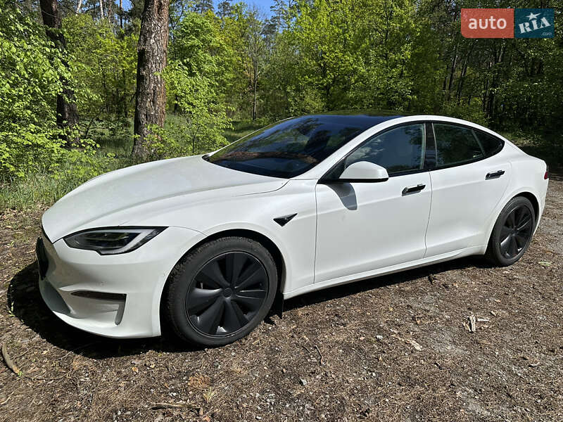 Лифтбек Tesla Model S 2021 в Киеве