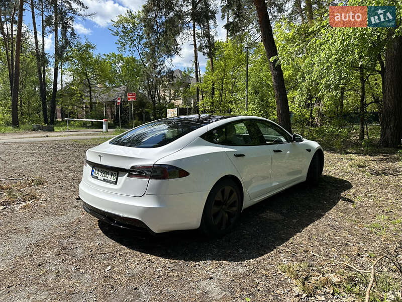Лифтбек Tesla Model S 2021 в Киеве