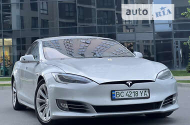Ліфтбек Tesla Model S 2016 в Львові фото 6 Ліфтбек Tesla Model S 2016 в Львові