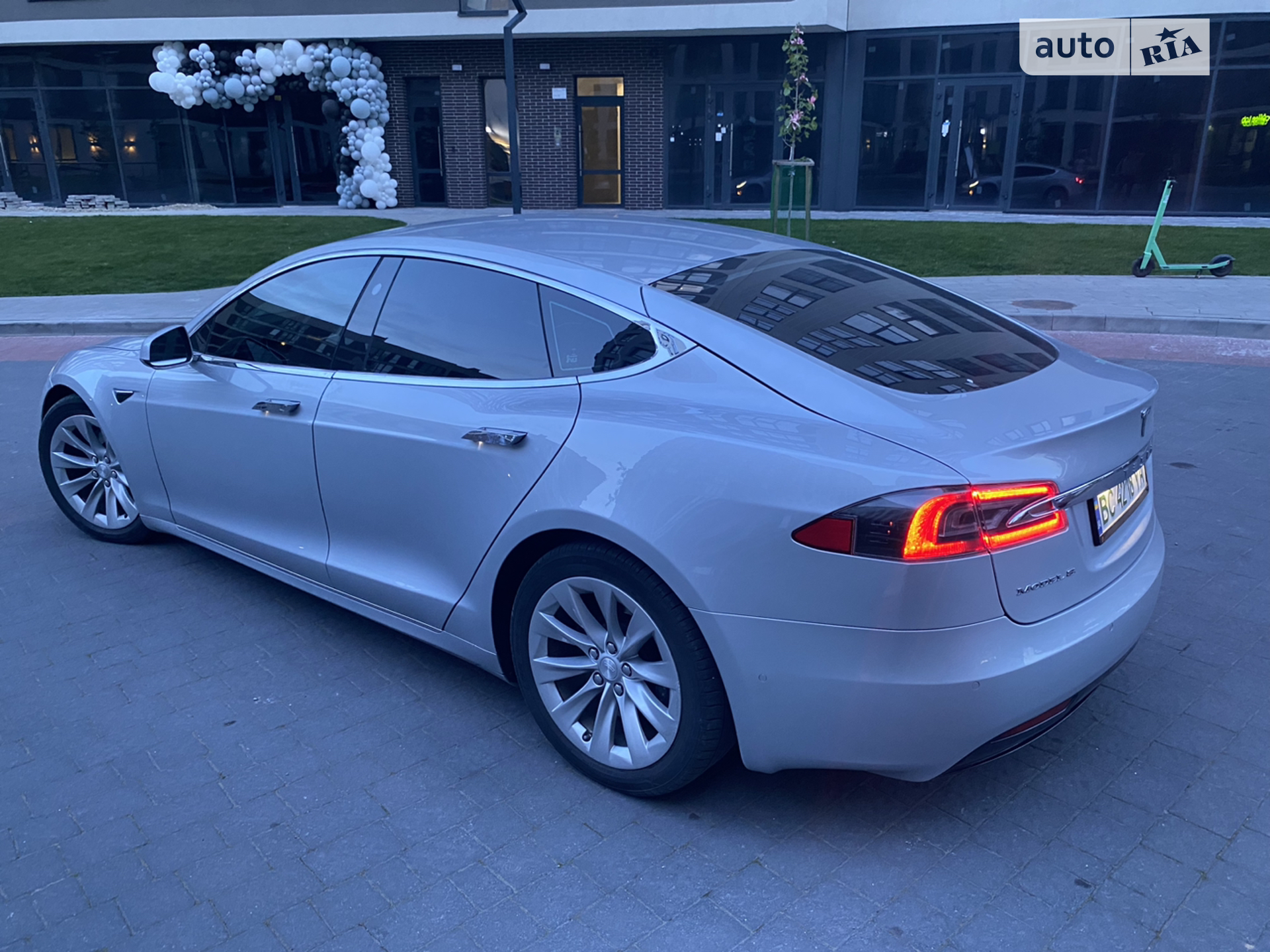 2016 Tesla Model S - мініатюра 24