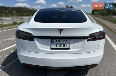 Лифтбек Tesla Model S 2017 в Житомире