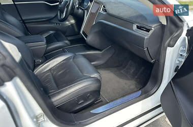 Лифтбек Tesla Model S 2017 в Житомире