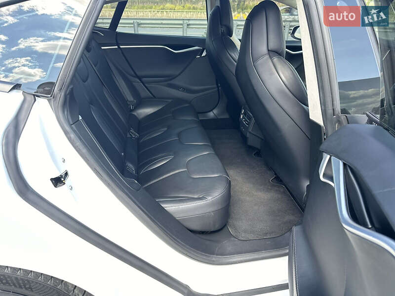 Лифтбек Tesla Model S 2017 в Житомире фото 21 Лифтбек Tesla Model S 2017 в Житомире