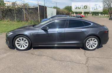 Лифтбек Tesla Model S 2017 в Червонограде