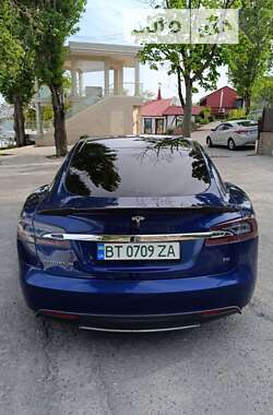 Ліфтбек Tesla Model S 2015 в Одесі