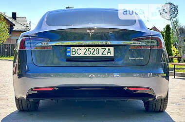 Ліфтбек Tesla Model S 2019 в Стрию