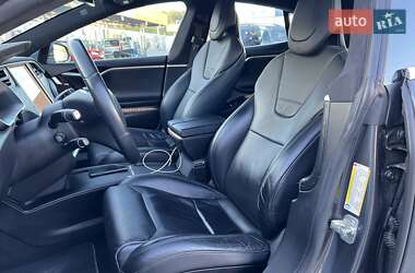 Лифтбек Tesla Model S 2017 в 