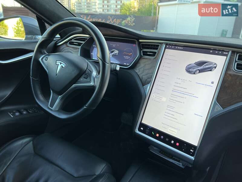 Ліфтбек Tesla Model S 2017 в Києві