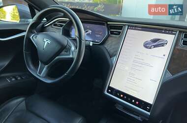 Лифтбек Tesla Model S 2017 в 