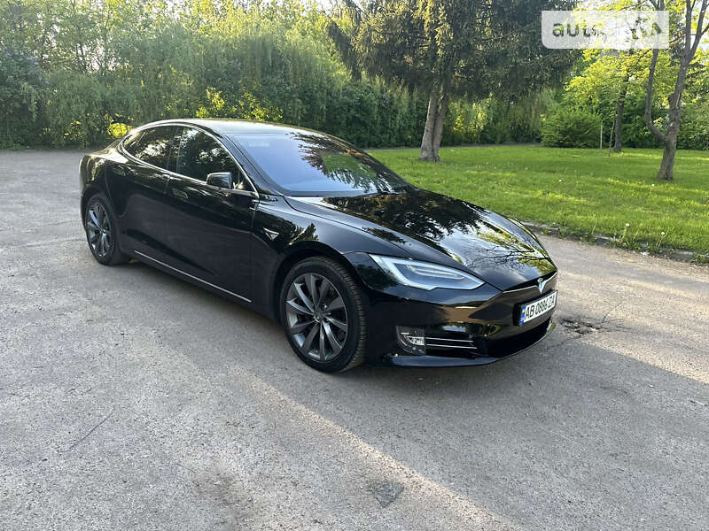 Лифтбек Tesla Model S 2019 в Житомире