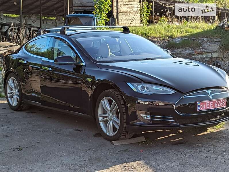 Лифтбек Tesla Model S 2014 в Ровно