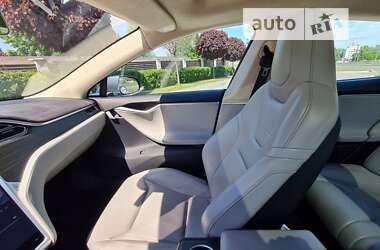 Лифтбек Tesla Model S 2015 в 