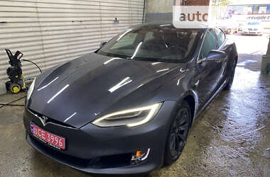Лифтбек Tesla Model S 2019 в Луцке