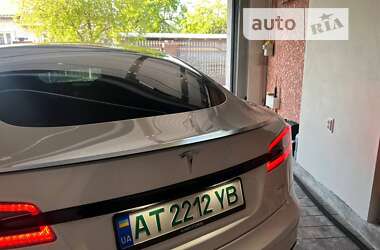 Ліфтбек Tesla Model S 2021 в Івано-Франківську