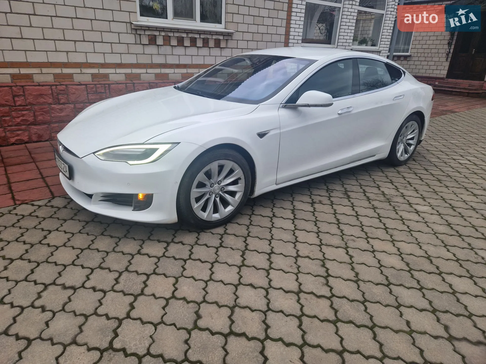 2016 Tesla Model S - мініатюра 2