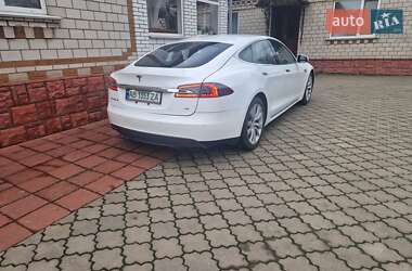 Лифтбек Tesla Model S 2016 в Тульчине