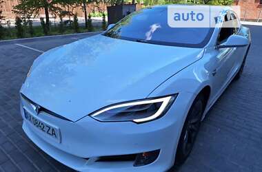 Лифтбек Tesla Model S 2017 в Полтаве