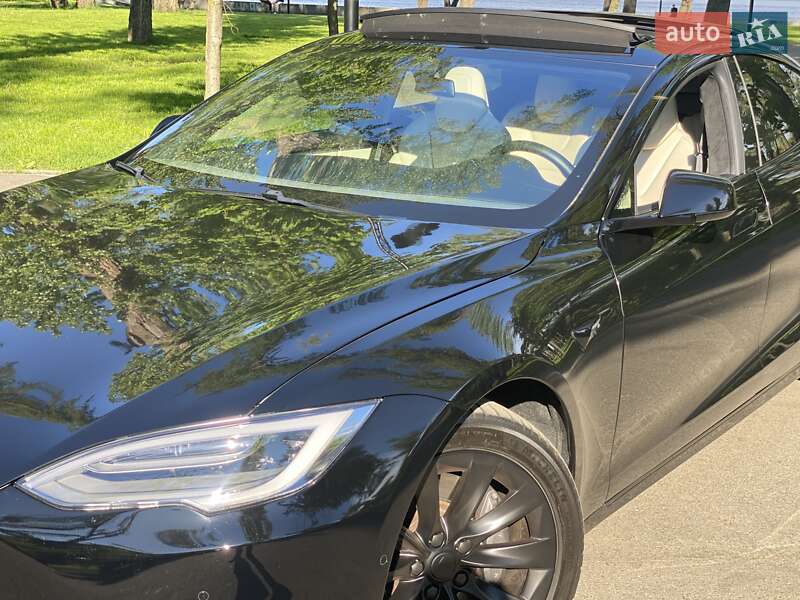Ліфтбек Tesla Model S 2018 в Києві