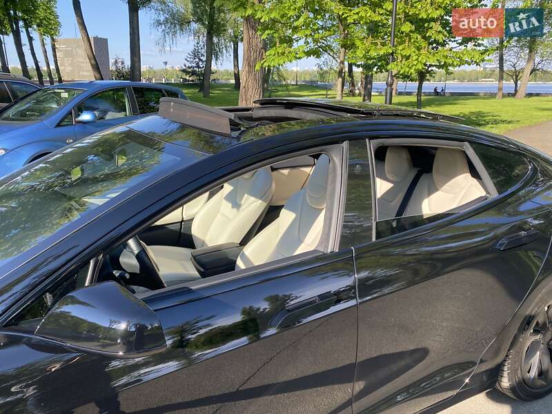 Ліфтбек Tesla Model S 2018 в Києві