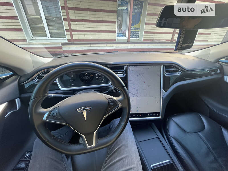 Лифтбек Tesla Model S 2014 в Житомире