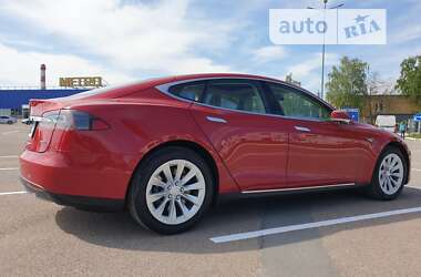 Ліфтбек Tesla Model S 2015 в Житомирі