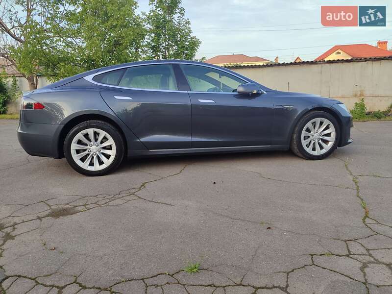 Лифтбек Tesla Model S 2016 в Одессе фото 22 Лифтбек Tesla Model S 2016 в Одессе