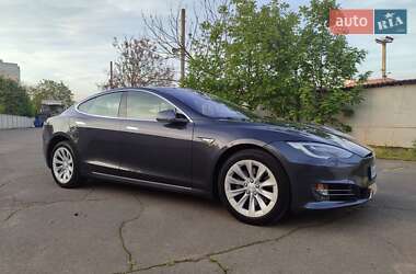 Лифтбек Tesla Model S 2016 в Одессе