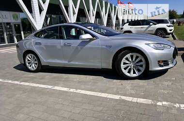 Ліфтбек Tesla Model S 2015 в Хмельницькому