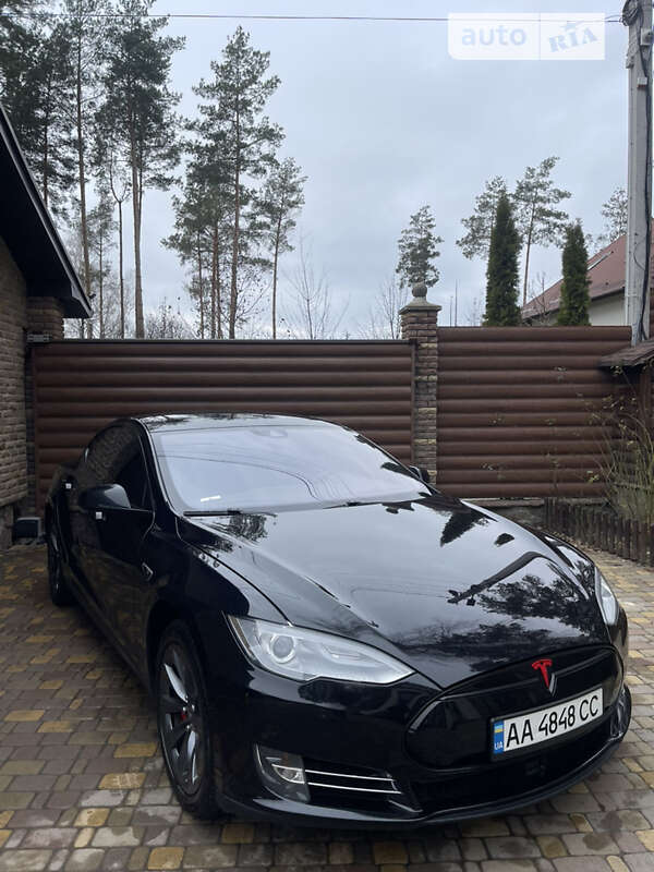 Ліфтбек Tesla Model S 2015 в Василькові