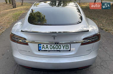 Лифтбек Tesla Model S 2018 в Василькове