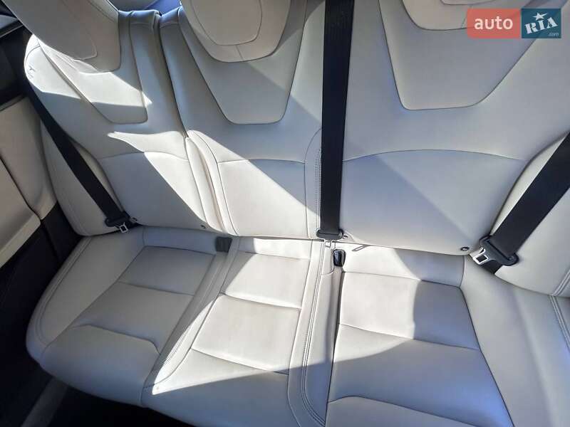 Ліфтбек Tesla Model S 2019 в Запоріжжі