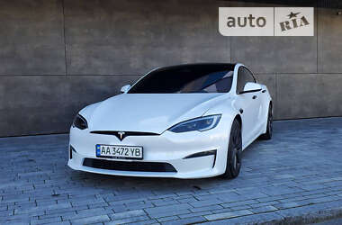 Лифтбек Tesla Model S 2022 в Киеве