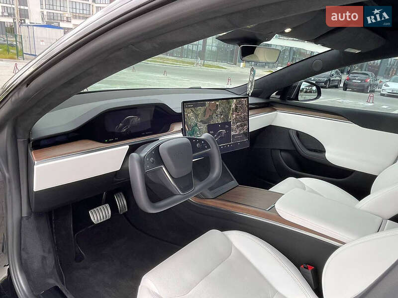 Лифтбек Tesla Model S 2022 в Львове