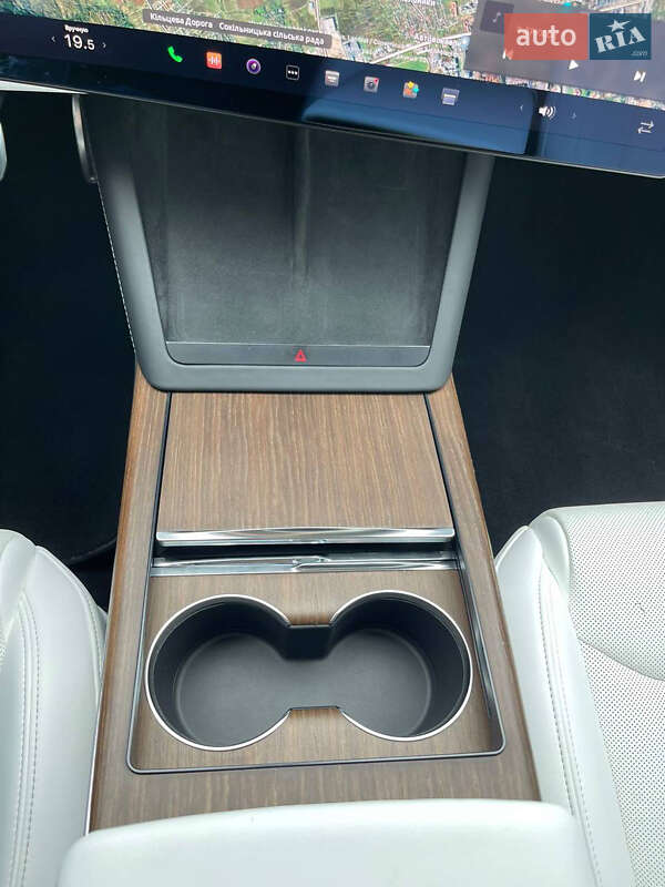 Лифтбек Tesla Model S 2022 в Львове