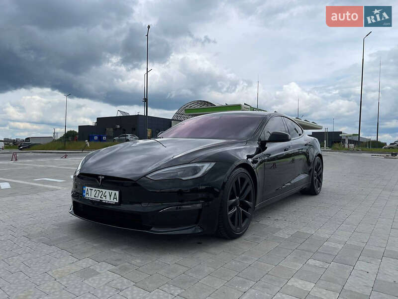 Лифтбек Tesla Model S 2022 в Львове