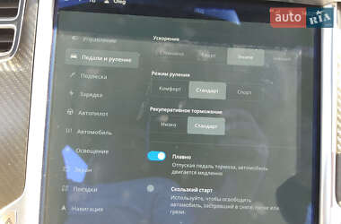 Лифтбек Tesla Model S 2015 в 