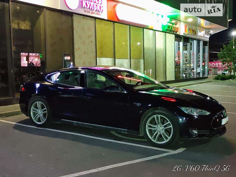 Ліфтбек Tesla Model S 2015 в Чемерівцях фото 32 Ліфтбек Tesla Model S 2015 в Чемерівцях