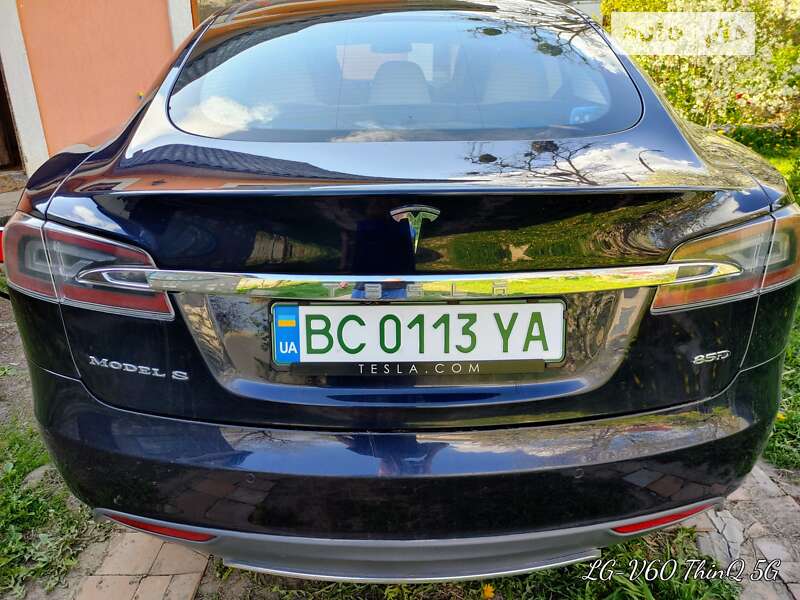 Ліфтбек Tesla Model S 2015 в Чемерівцях фото 31 Ліфтбек Tesla Model S 2015 в Чемерівцях