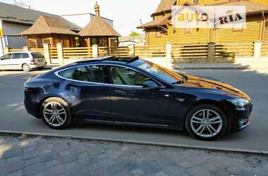 Ліфтбек Tesla Model S 2015 в Чемерівцях фото 10 Ліфтбек Tesla Model S 2015 в Чемерівцях