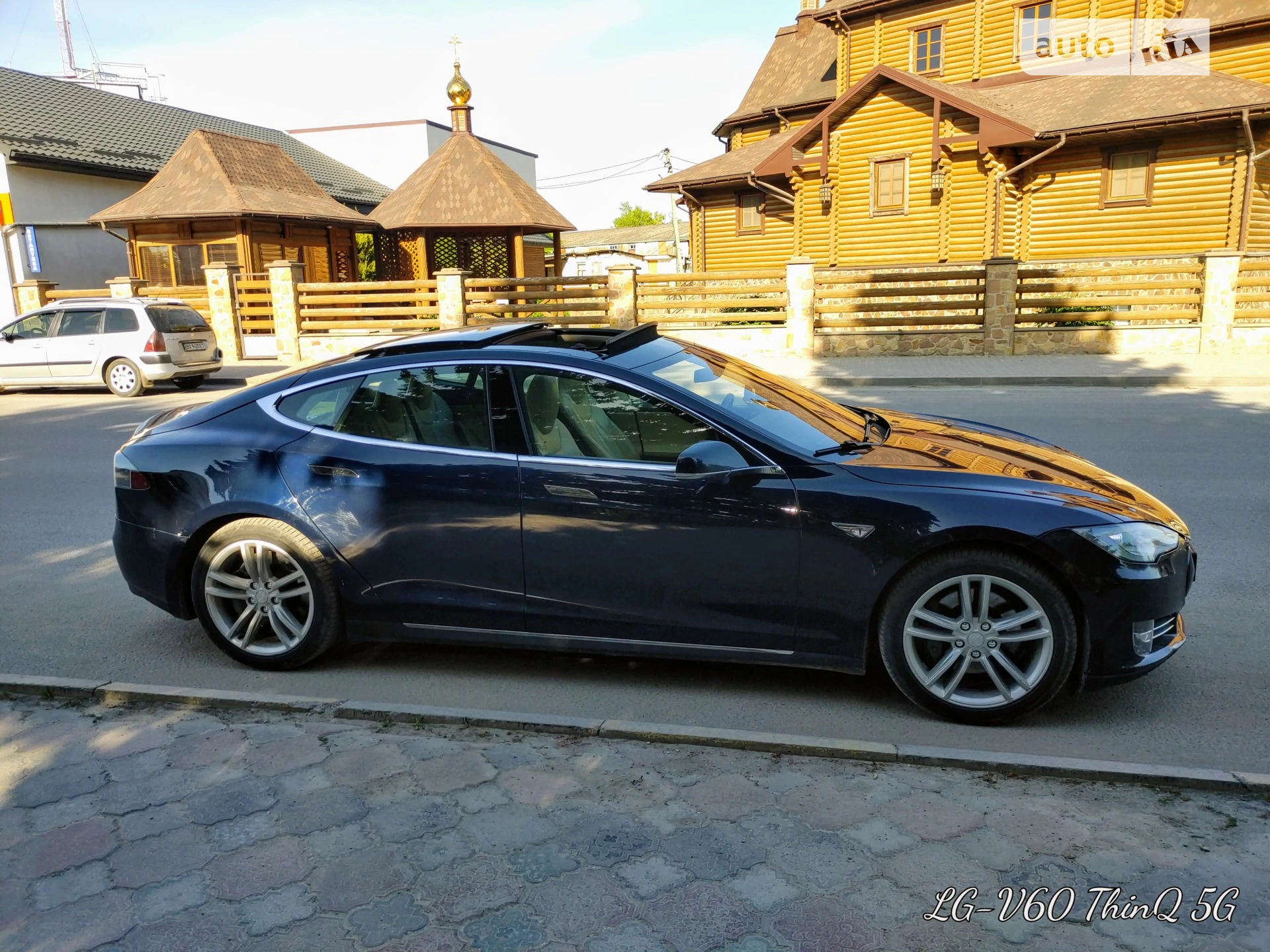 2015 Tesla Model S - мініатюра 10