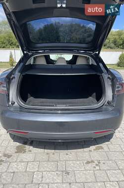 Лифтбек Tesla Model S 2014 в Ивано-Франковске