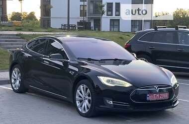 Ліфтбек Tesla Model S 2015 в Луцьку