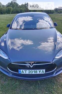 Лифтбек Tesla Model S 2013 в Ивано-Франковске