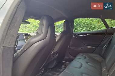 Лифтбек Tesla Model S 2016 в Киеве